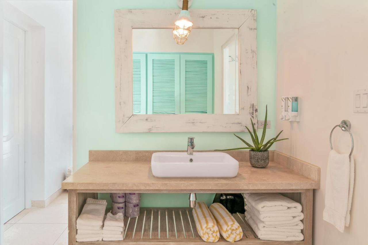 Boardwalk Boutique Hotel Aruba - Adults Only Palm Beach ภายนอก รูปภาพ